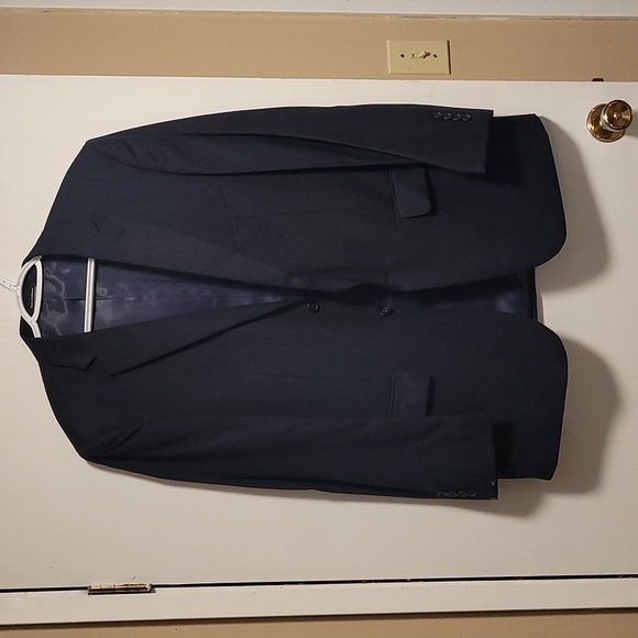Navy pinstrip 4-peice suit excellent condition. - Picture 3 of 4
